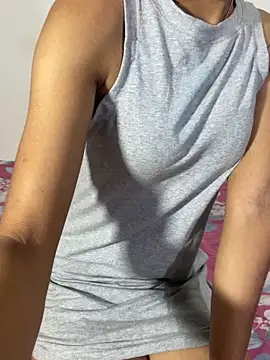 Snapshot of chandiqueen chatting on February 2026 08:33:02 AM chandiqueen online show from February 2026 08:33:02 AM