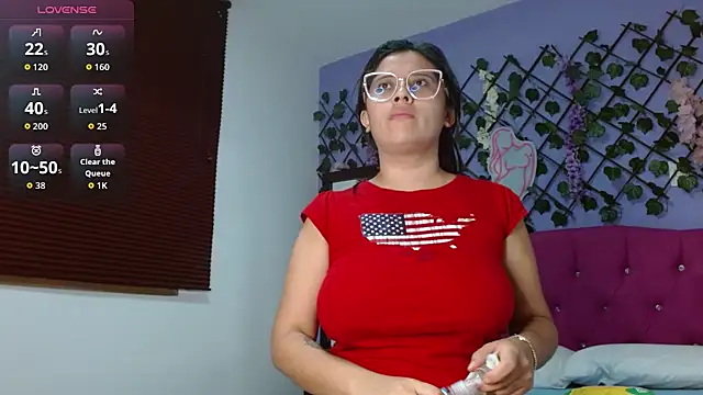 Sophie-Hot- online show from April 2026 10:17:01 AM