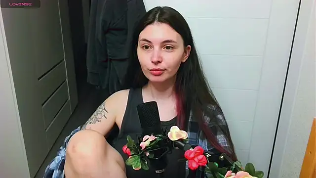 peachyness online show from May 2026 11:37:02 PM
