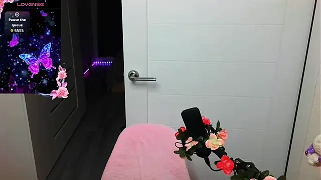 peachyness online show from April 2026 05:52:02 PM