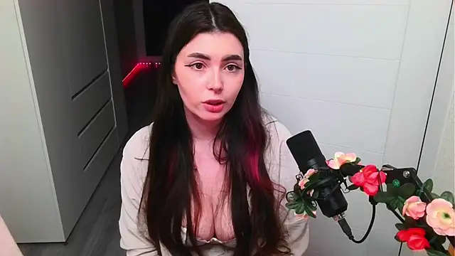 peachyness online show from April 2026 08:57:02 PM