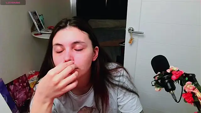 peachyness online show from June 2026 05:21:02 PM