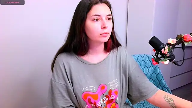 peachyness online show from November 2025 09:48:02 PM