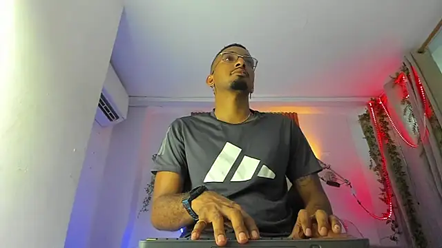 Darwin mayo online show from April 2026 05:15:02 PM