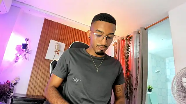 Darwin mayo online show from December 2025 05:37:02 PM