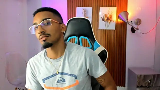 Darwin mayo online show from October 2025 06:08:02 PM