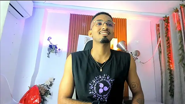 Darwin mayo online show from October 2025 05:25:02 PM