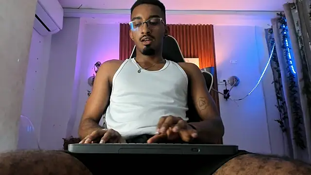 Darwin mayo online show from November 2025 05:46:01 PM