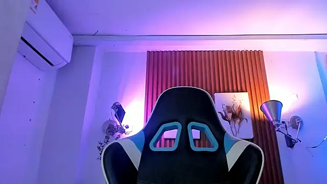 Darwin mayo online show from November 2025 05:28:02 PM