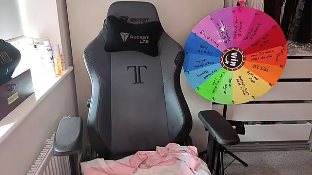 Lilly-Luscious online show from March 2026 10:27:02 AM