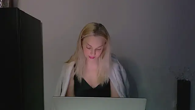 Lia noo regrets online show from May 2026 05:27:02 PM