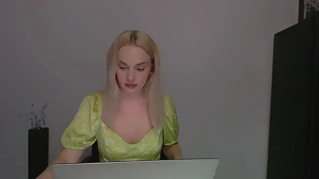Lia noo regrets online show from April 2026 04:43:02 PM