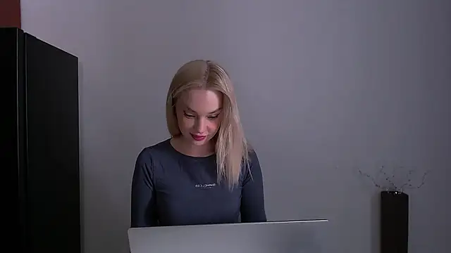 Lia noo regrets online show from May 2026 01:50:02 PM