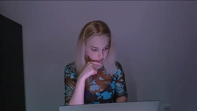 Lia noo regrets online show from February 2026 06:07:01 PM