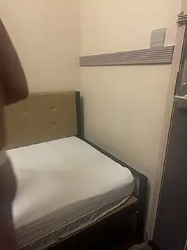 Snapshot of pophiboy chatting on February 2026 03:15:02 AM pophiboy online show from February 2026 03:15:02 AM