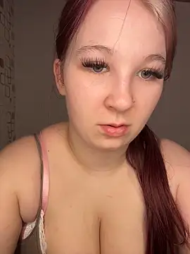 SweetTeenGirl online show from April 2026 05:50:02 PM