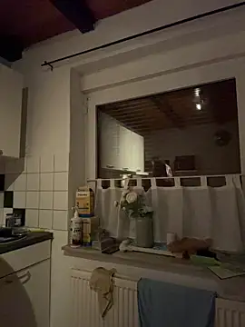 SweetTeenGirl online show from December 2025 05:19:01 AM