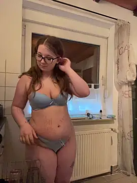 SweetTeenGirl online show from November 2025 02:21:01 PM