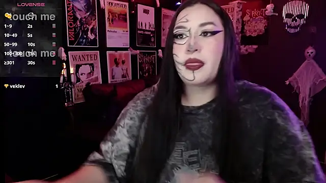 Ravendark  online show from October 2025 07:04:02 PM