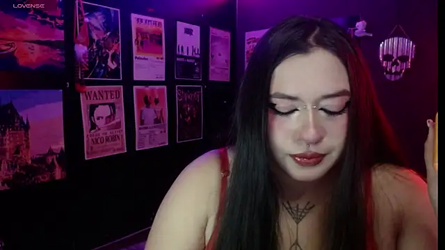 Ravendark  online show from May 2026 10:17:01 PM