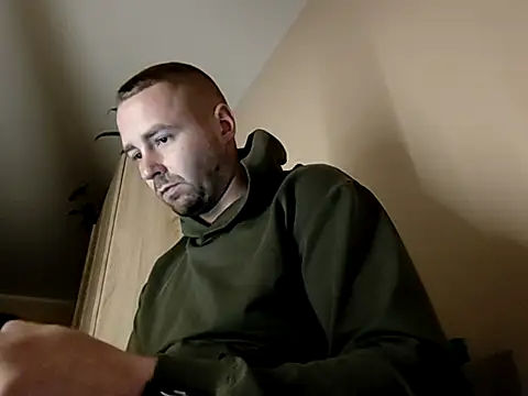 Vladyslav30 online show from November 2025 02:45:02 AM