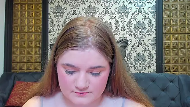 LissaBigTitts online show from December 2025 09:06:02 PM