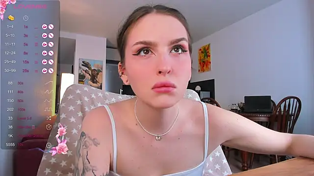 MilkyDana online show from October 2025 10:05:02 AM