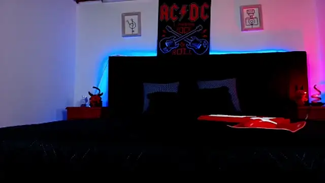 Alisse Moore online show from March 2026 12:33:02 PM