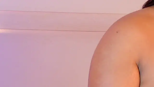 LanaRozz online show from May 2026 01:44:01 PM