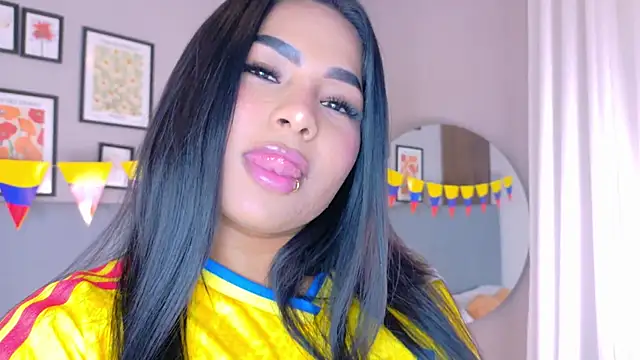 Snapshot of LanaRozz chatting on June 2026 08:08:02 PM LanaRozz online show from June 2026 08:08:02 PM