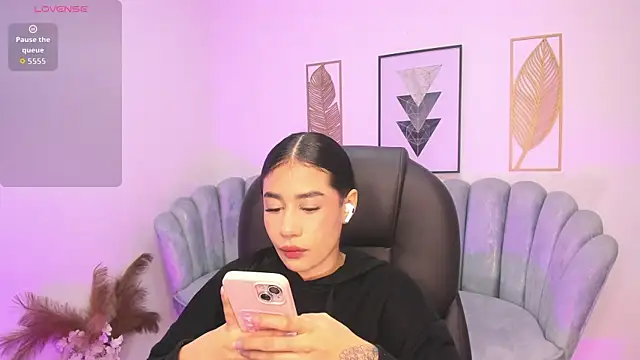 miranda crawfor online show from February 2026 11:45:02 AM