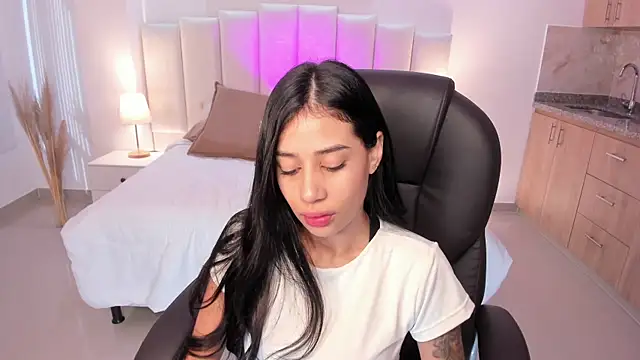 miranda crawfor online show from October 2025 12:35:03 PM