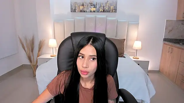 miranda crawfor online show from October 2025 12:15:02 PM