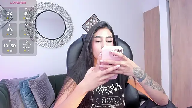 Snapshot of miranda_crawfor chatting on June 2026 08:54:01 PM miranda crawfor online show from June 2026 08:54:01 PM