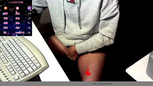 Snapshot of french_male_whore@xh chatting on October 2025 05:50:01 AM french male whorexh online show from October 2025 05:50:01 AM