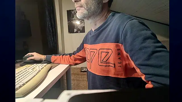 french male whorexh online show from December 2025 07:56:01 AM