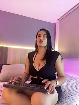 Atenea Clerk online show from April 2026 01:59:01 PM