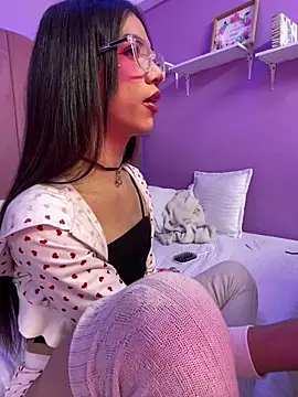 Snapshot of ShantyMillan chatting on May 2026 01:09:01 PM ShantyMillan online show from May 2026 01:09:01 PM