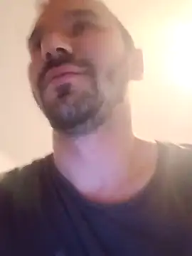 Ionut899xh online show from October 2025 10:06:01 PM