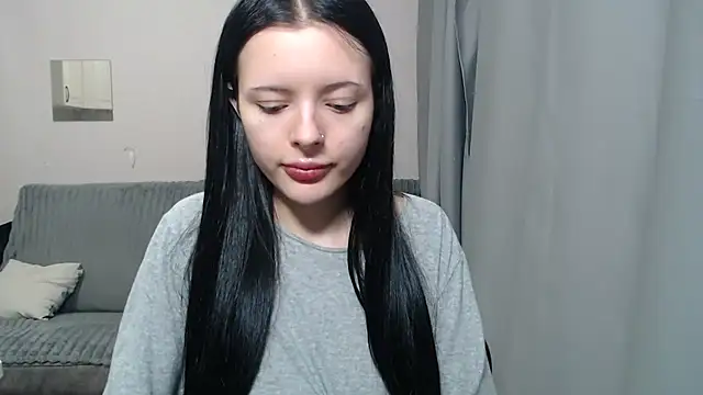 EvaXanny online show from September 2025 12:44:02 PM