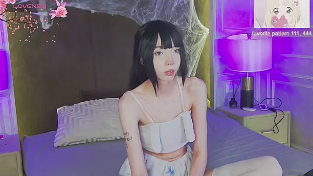 Evelyn Neal online show from October 2025 04:19:01 PM