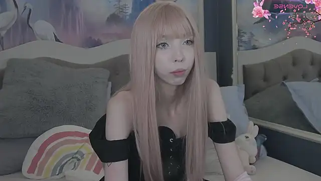 Evelyn Neal online show from November 2025 05:39:01 PM