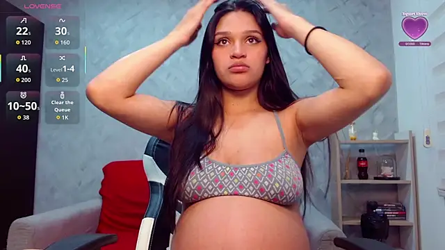 Roxxi 2110 online show from October 2025 02:12:01 AM