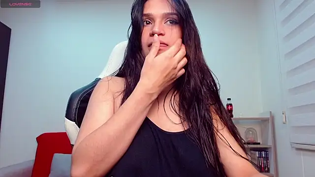 Roxxi 2110 online show from October 2025 12:58:01 AM