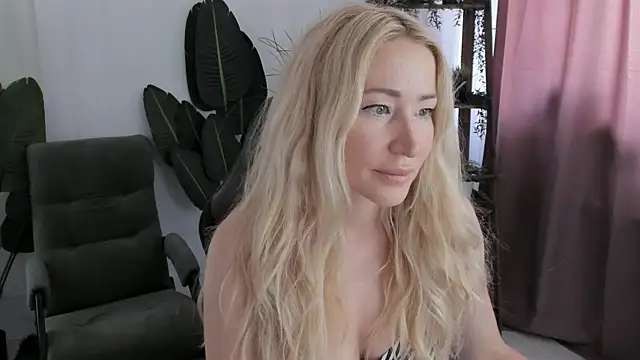 AstraMonroe online show from July 2026 07:34:02 AM