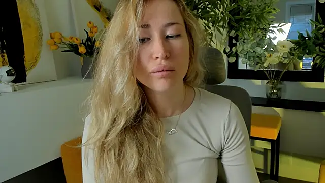 AstraMonroe online show from October 2025 07:43:02 AM