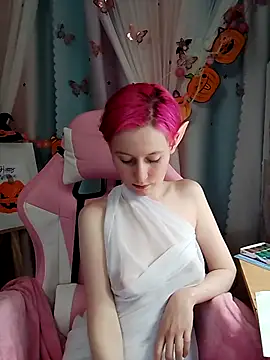 Snapshot of Fuzzy_Unicorn chatting on October 2025 07:10:01 PM Fuzzy Unicorn online show from October 2025 07:10:01 PM