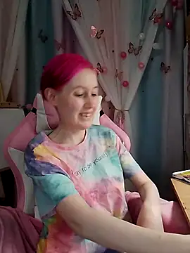 Snapshot of Fuzzy_Unicorn chatting on November 2025 07:47:01 PM Fuzzy Unicorn online show from November 2025 07:47:01 PM