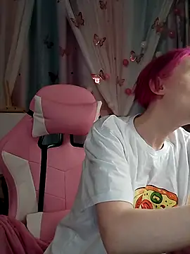 Snapshot of Fuzzy_Unicorn chatting on November 2025 07:36:01 PM Fuzzy Unicorn online show from November 2025 07:36:01 PM