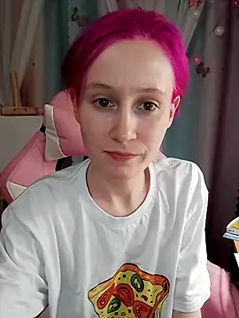 Snapshot of Fuzzy_Unicorn chatting on September 2025 06:48:01 PM Fuzzy Unicorn online show from September 2025 06:48:01 PM